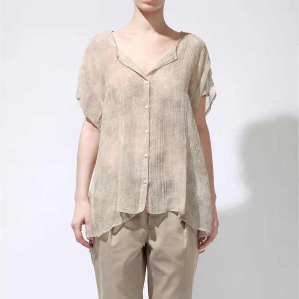 girl. by Band of Outsiders
V-Neck Short Sleeve Blouse size 2
